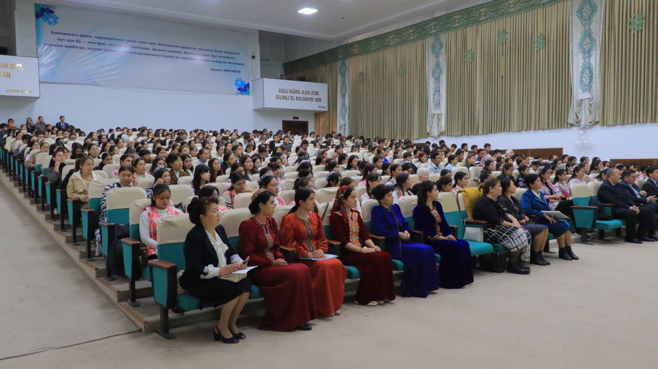 BUYUK SHOIRNING 300 YILLIGIGA BAG‘ISHLANGAN ILMIY-AMALIY ANJUMAN